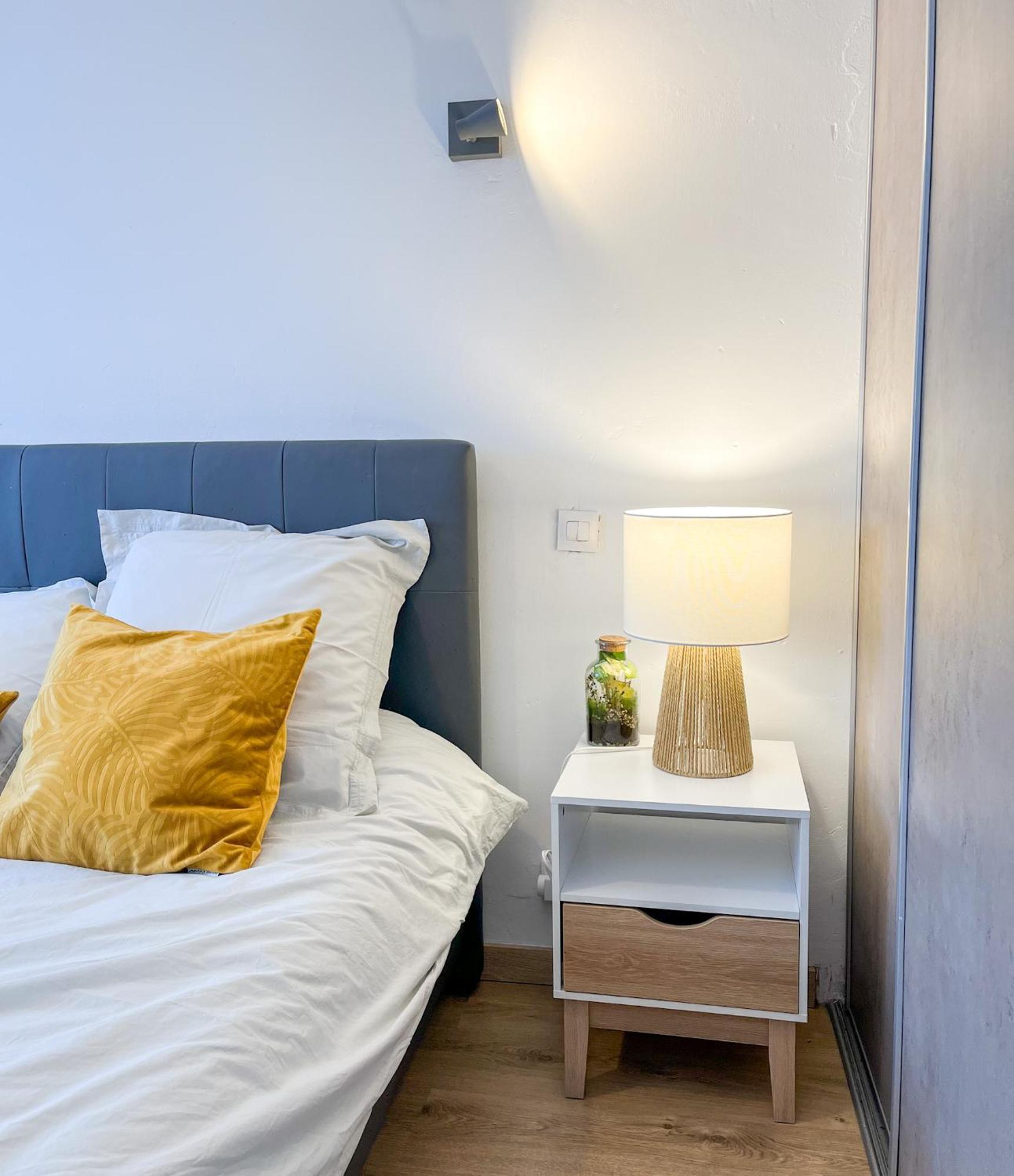 Meuble Classe 3 Etoiles Centre Ville De 세렛 외부 사진